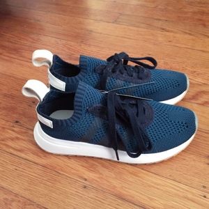 Navy Blue Knit Mesh Adidas Runner Shoes 6M